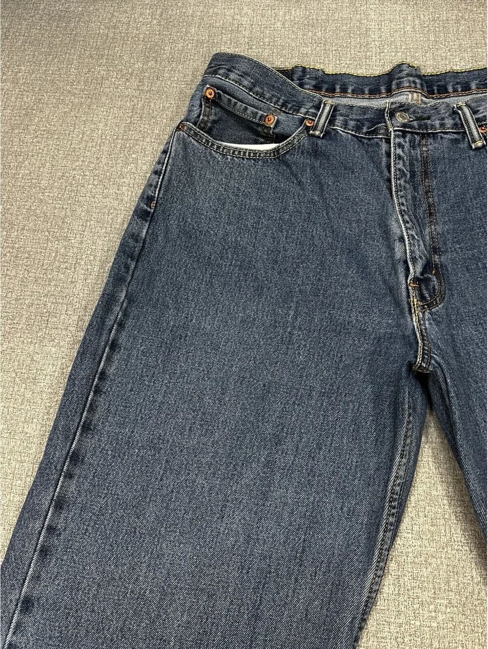 Levi’s 550 Relaxed Fit Jeans Men’s 35x32 Blue Denim Distressed Hole Vintage